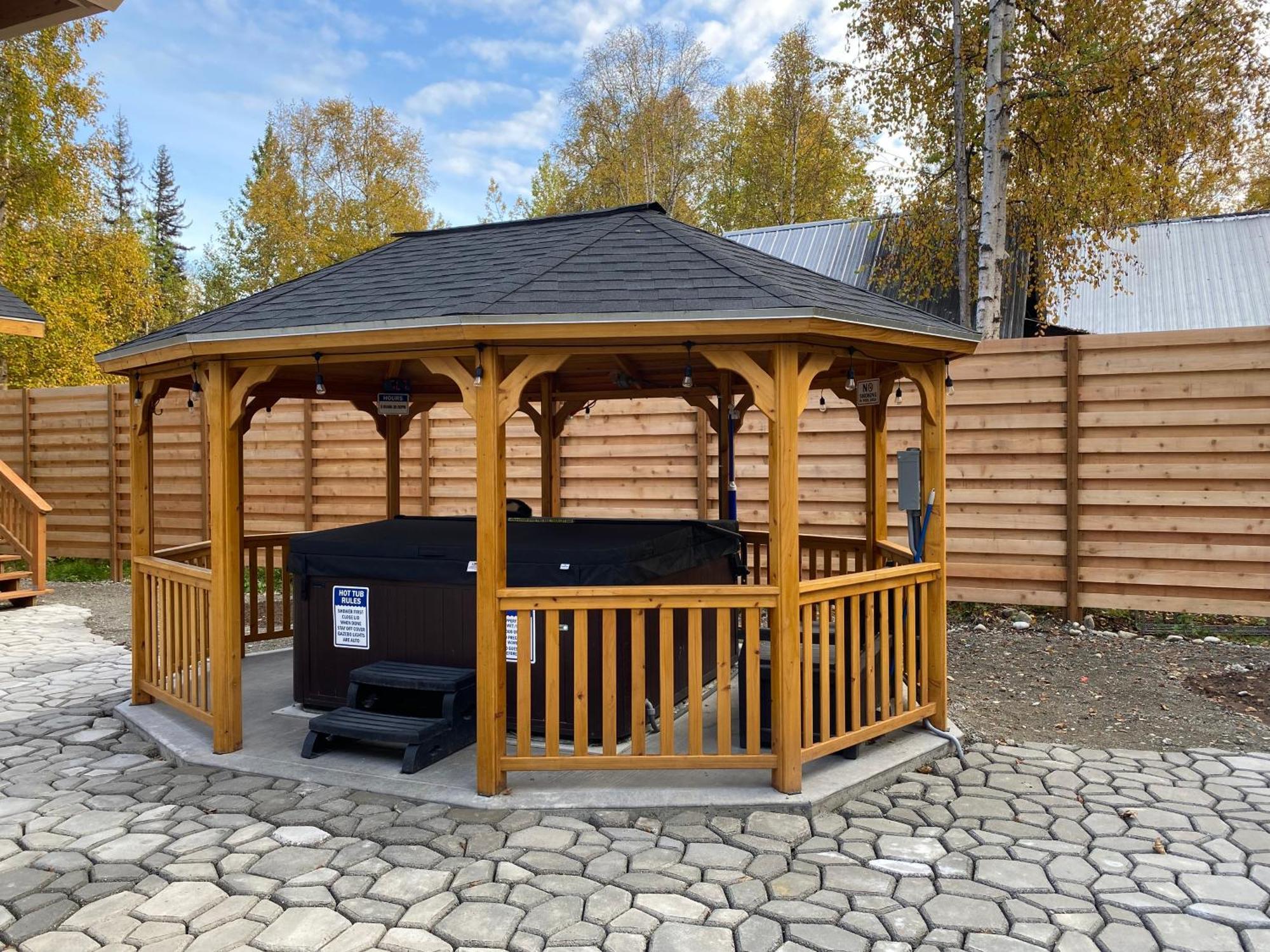 Talkeetna Log Cabin With Hot Tub Unit 1 ภายนอก รูปภาพ