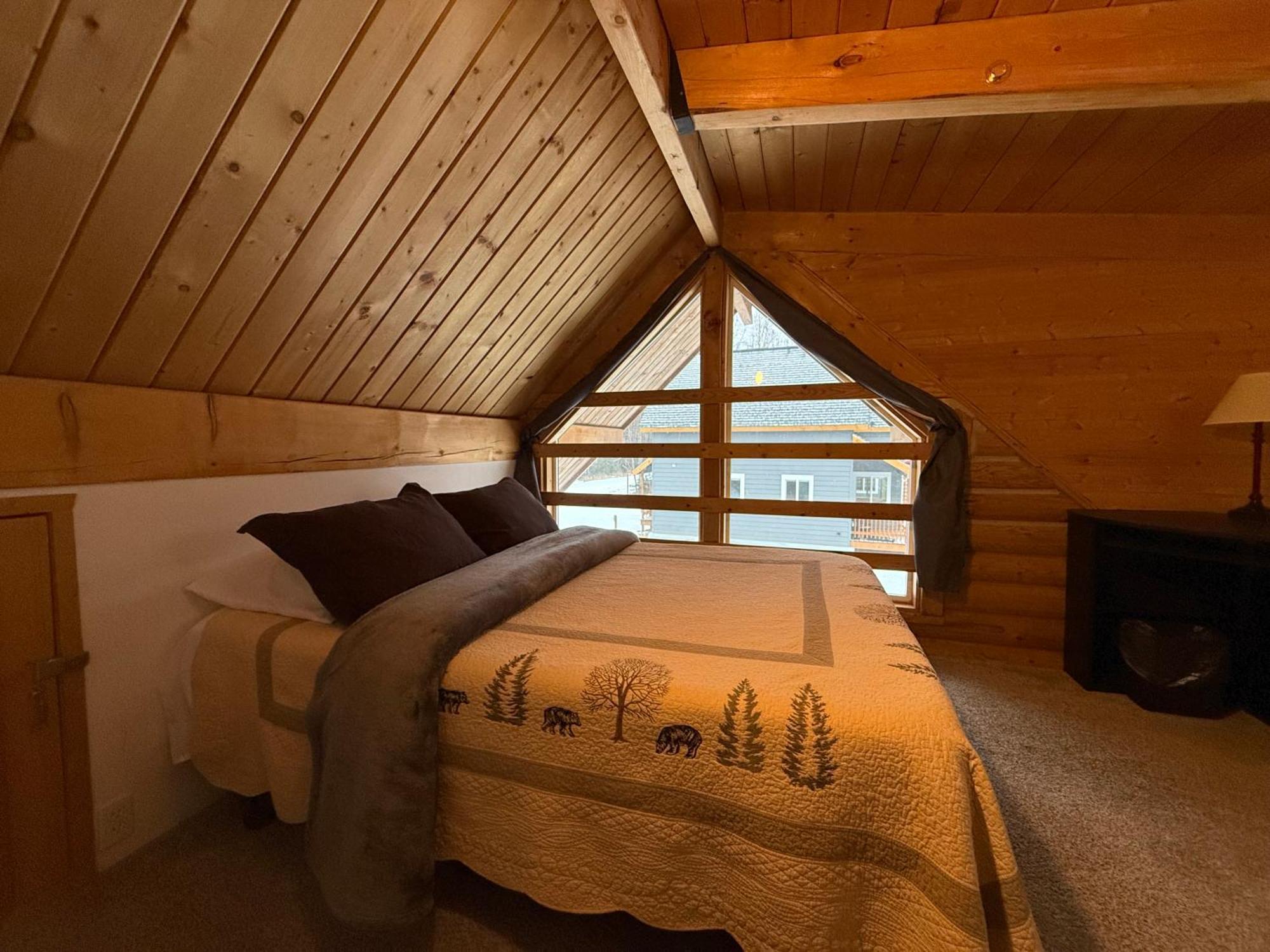 Talkeetna Log Cabin With Hot Tub Unit 1 ภายนอก รูปภาพ